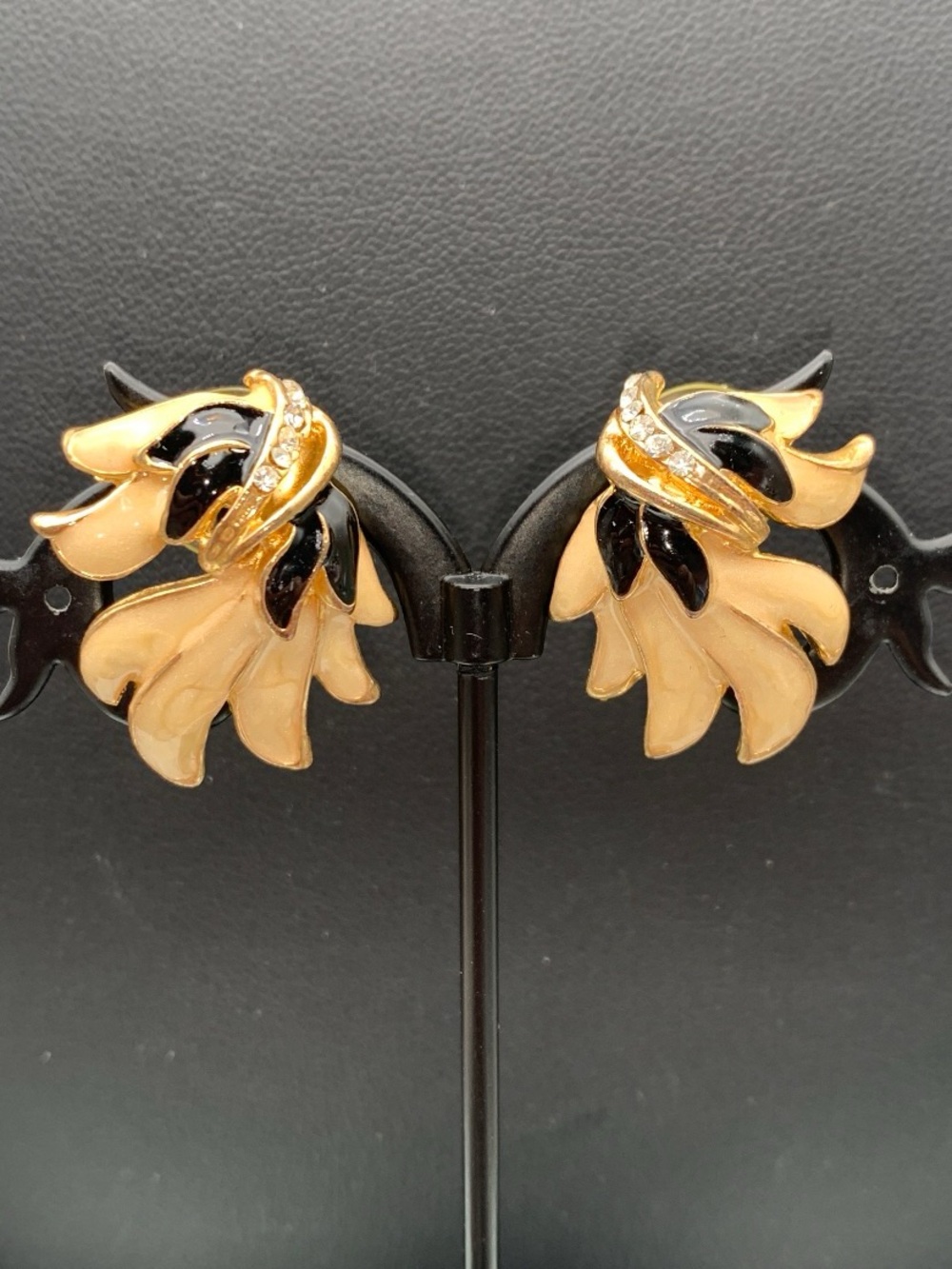 Vintage Gold-Tone Black & Cream enamel & rhinestone Floral stud Earrings